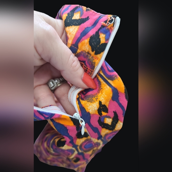 Womens Multi-color Side zip shorts Sz xs NWOT - Picture 3 of 6